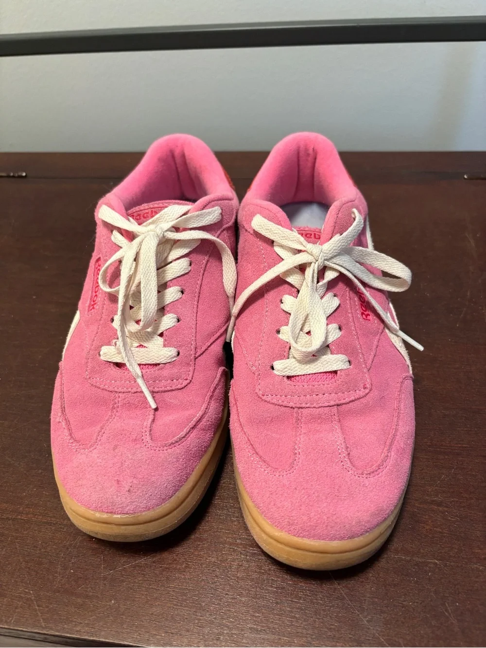 Pink Reebok sneakers - Picture 2 of 5